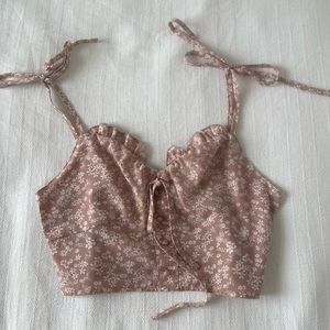 Pink & white floral summery top